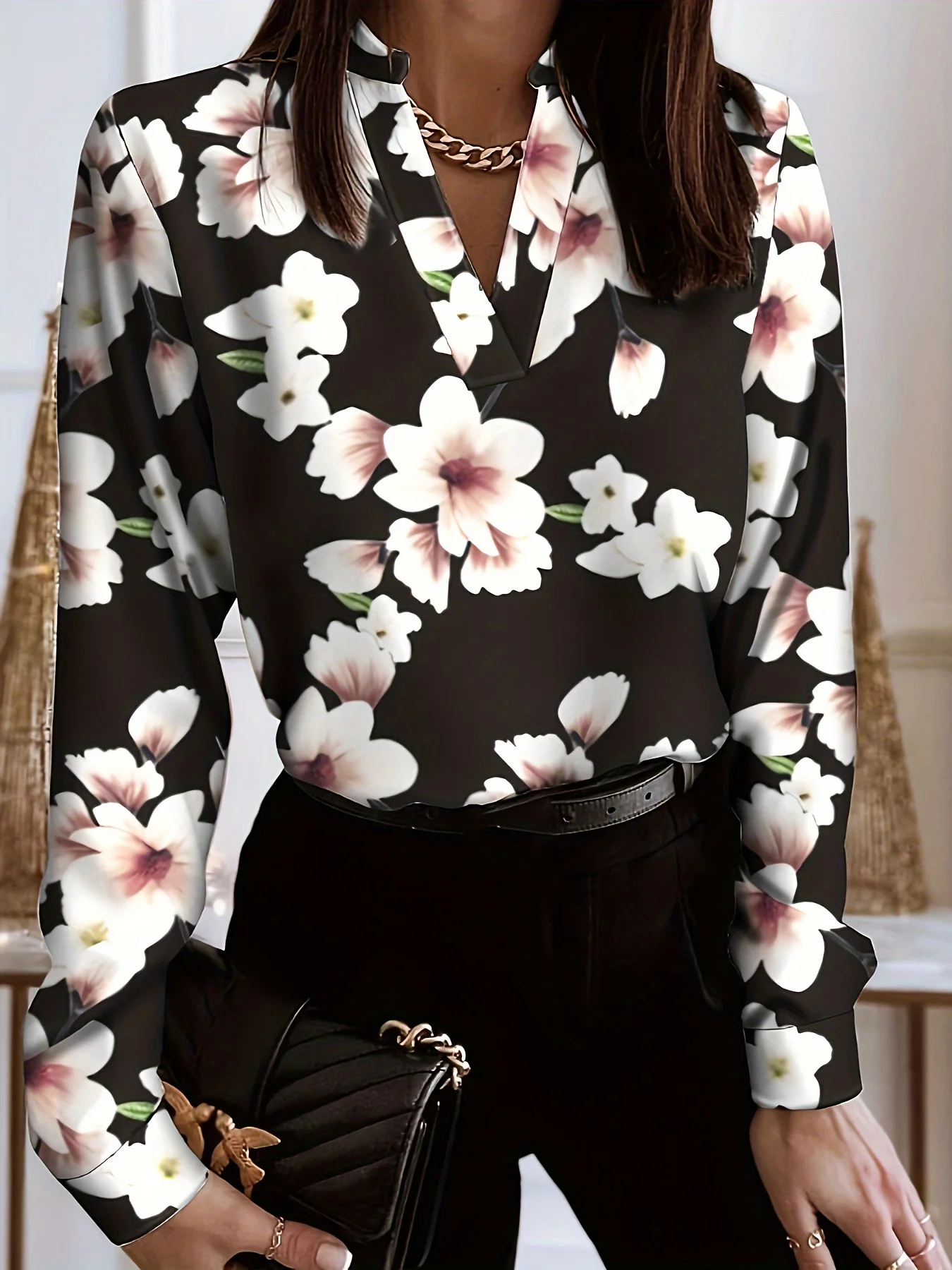 

Long Sleeve Shirt with Flower Print, V-neck