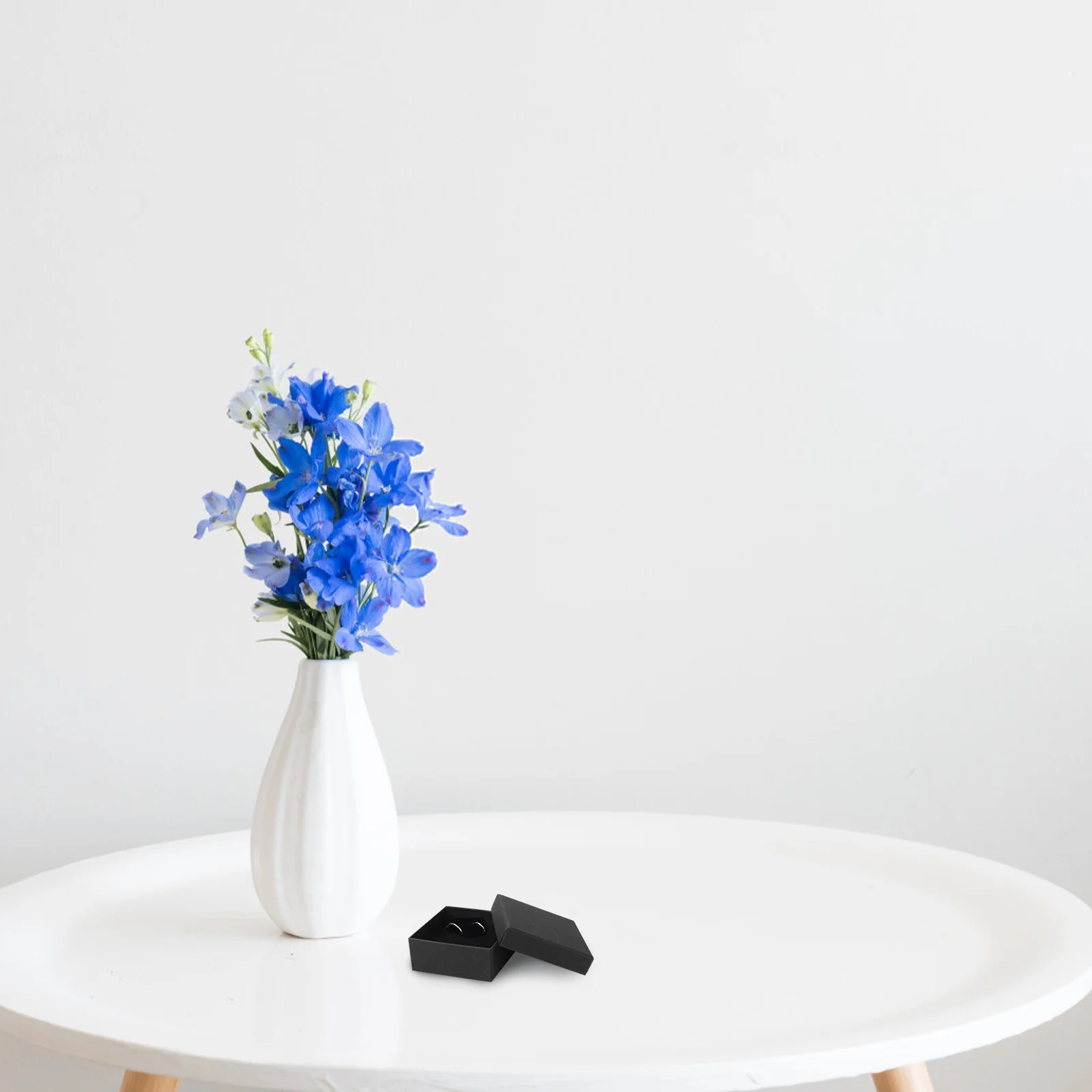 

10Pcs Simple Jewelry Storage Boxes Kraft Paper Material Soft Sponge Protection for Rings Necklaces Bracelets Jewelry Organizer