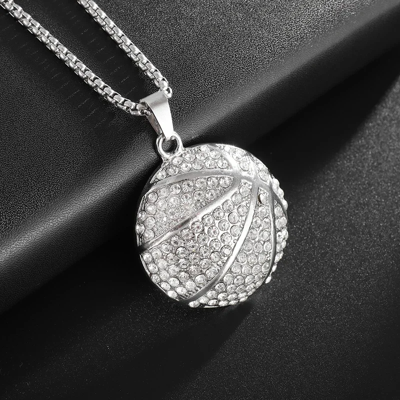 Exquisite kreative Blase Buchstabe Xo eingelegte weiße Zirkon Anhänger Halskette Herrenmode Casual Party Schmuck Urlaub Geschenke