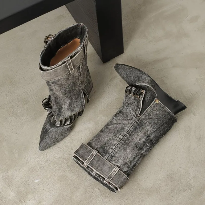 Retro-style Women's Short Cowboy Boots, New Design, Thick Sole, Side Zipper Closure, Stackable Boots view 2