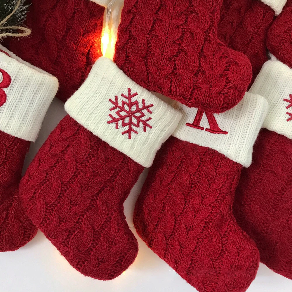 1pc czerwone skarpety świąteczne śnieżynka litery boże narodzenie Knitting Stocking wisiorek dla choinka wystrój domu kominek prezenty na nowy rok