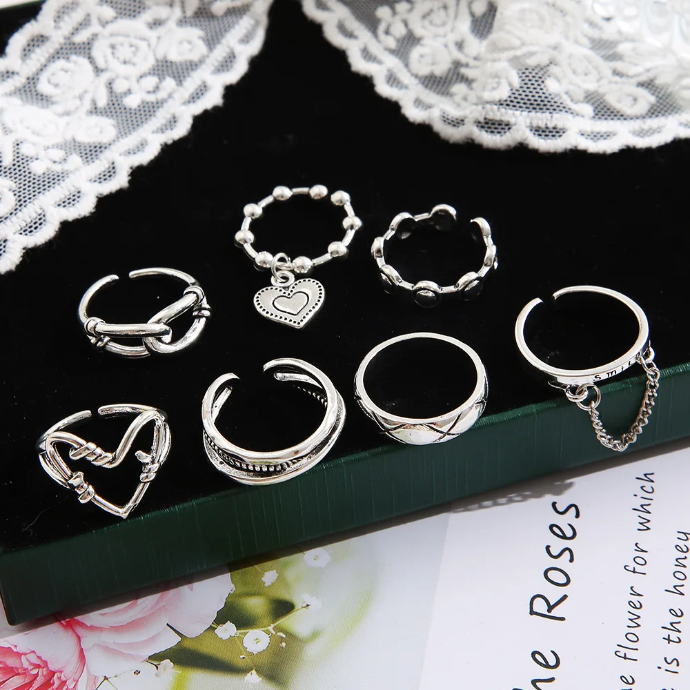 New geometric chain love ring women's ins ring women's set combination retro seven-piece ring