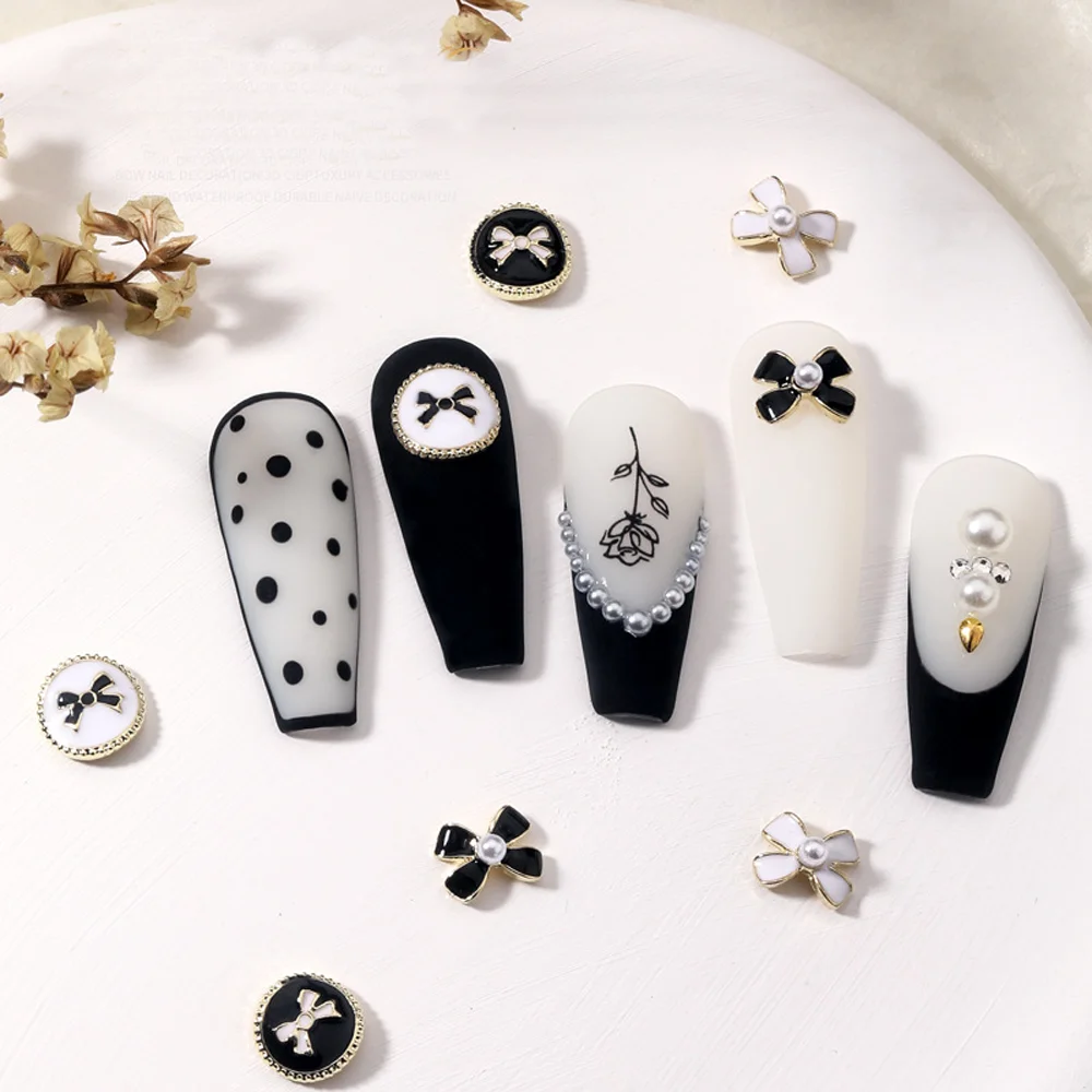 10pcs Keen French Nail Art Charm 3D Luxury Papillon Nail Strass Decoration Black/White Baroque Style DIY Nail Supplies 8*9MM