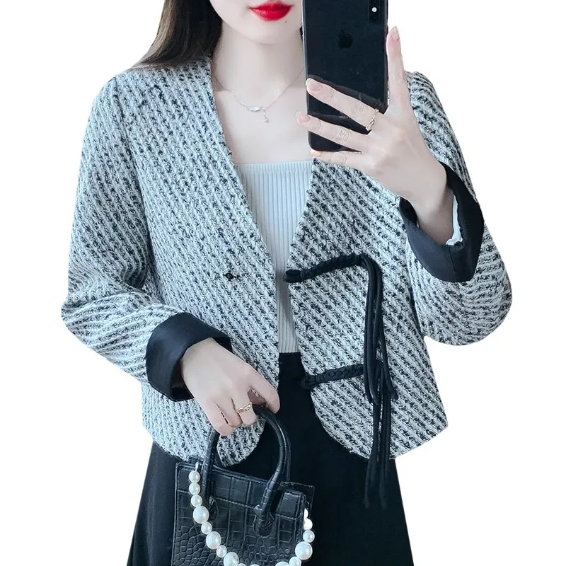 Coarse Tweed Fragrant Jacket Trend New Buckle AutumnWinter 2023 Female Jackets  Elegant Chaquetas image 2