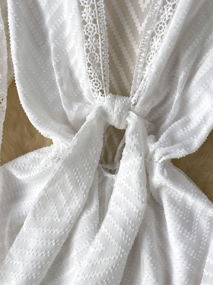 Foamlina-ملابس نسائية مثيرة مجوفة ، رقبة حرف V عميقة ، أكمام مضيئة ، شورت واسع الساق ، زخارف دانتيل زهرية ، شورت بفيونكة ، صيف