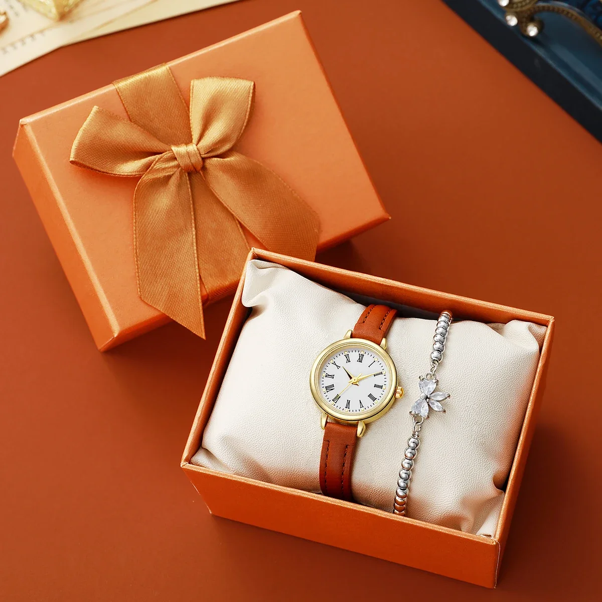 

Модный ретро простой маленький кожаный ремешок с круглым циферблатом, женские кварцевые часы, браслет, комплект из 2 предметов, подходит для повседневного использования, свиданий