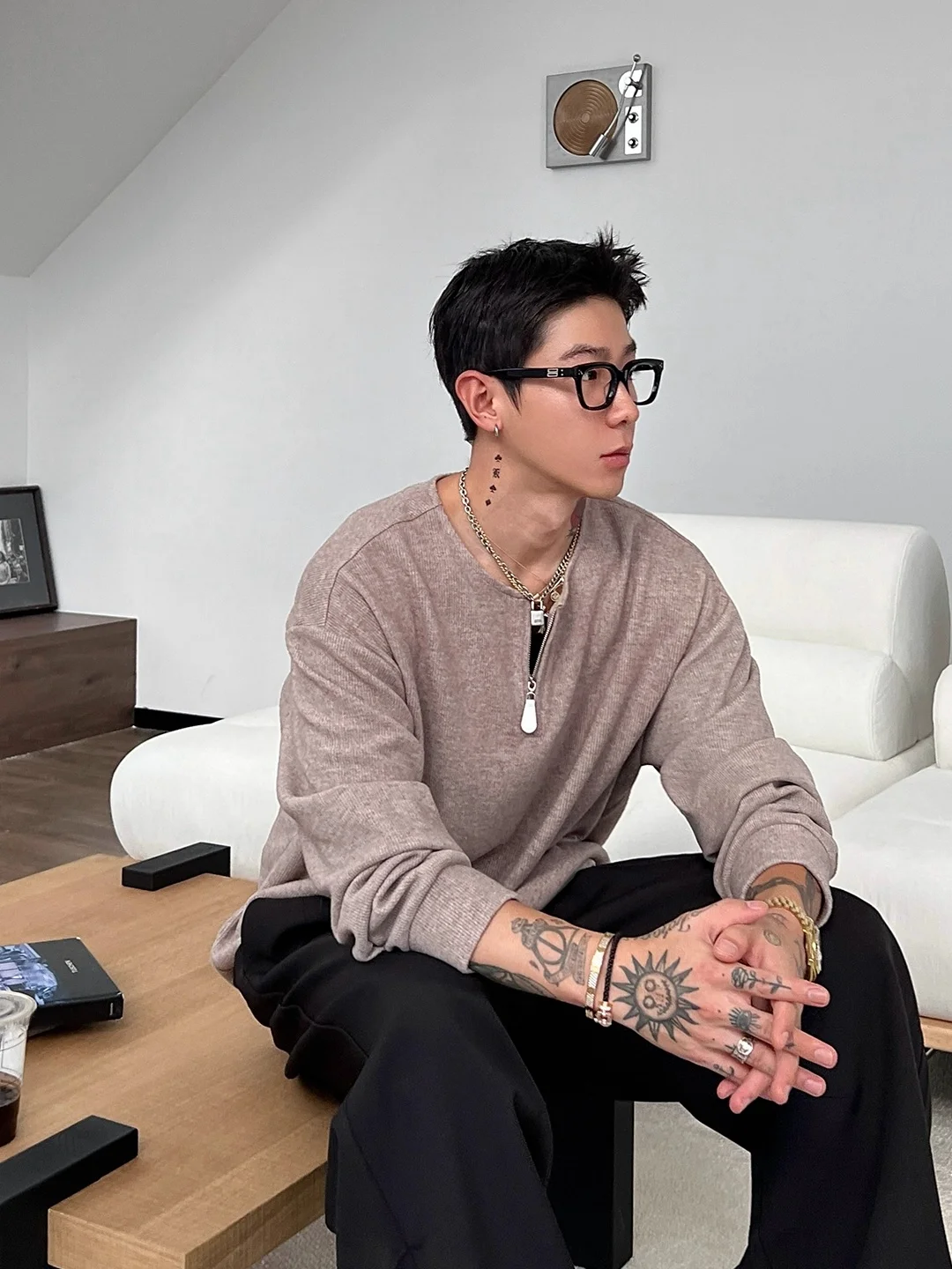 

Мужская футболка свободного кроя с длинным рукавом и V-образным вырезом, на молнии, для осени и весны, повседневная, удобная, дышащая, толстовка