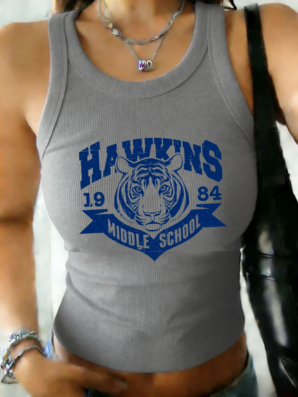 

Женские повседневные хлопковые майки Hawkins Middle School 1983, базовые облегающие мягкие безрукавки, летние эластичные майки с круглым вырезом