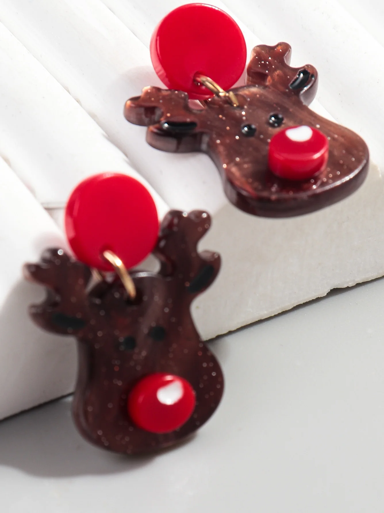 لطيف عيد الميلاد الاكريليك أقراط للنساء جميل بريق عيد الميلاد الكرة شجرة الأيائل كوالا فلامنغو انخفاض القرط هدايا مجوهرات إبداعية