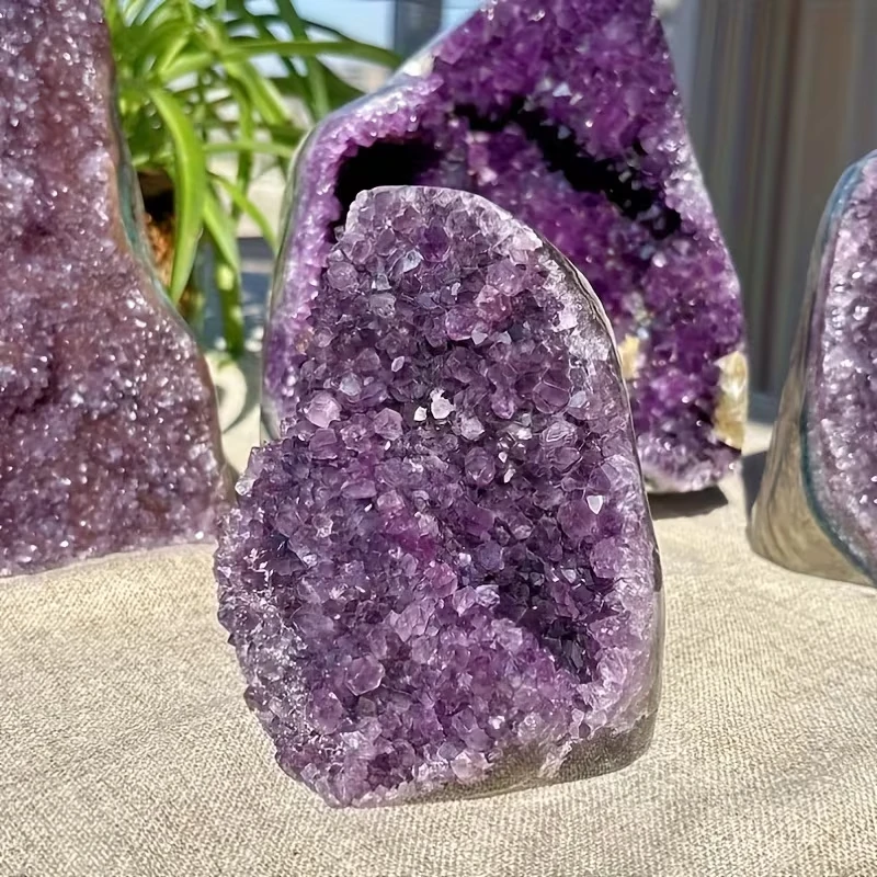 Natürlicher Amethyst-Kristall, Cluster, Heilkristall, Präsentationsstück, lila Kristallgitter, therapeutische Kristalldekoration – Detail 6