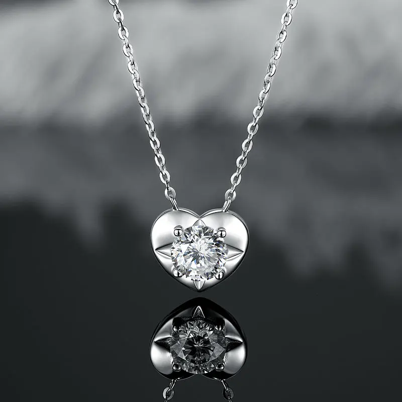 

IOGOU Real 925 Silver 6.5mm 1CT Round Cut D Moissanite Solitaire Heart Pendant Necklace for Women Fine Jewelry Anniversaty Gifts