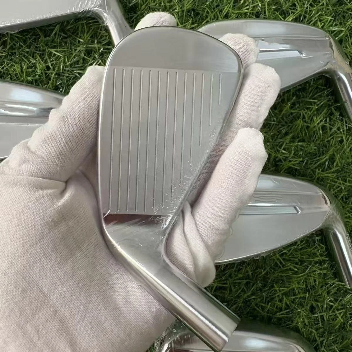 Hot Sale China 90 Golf Iron Heads Rubber Grip Forged Stainless Steel Blade 4-P Right Left Handed Women Men Golf Club Iron Set - view 4