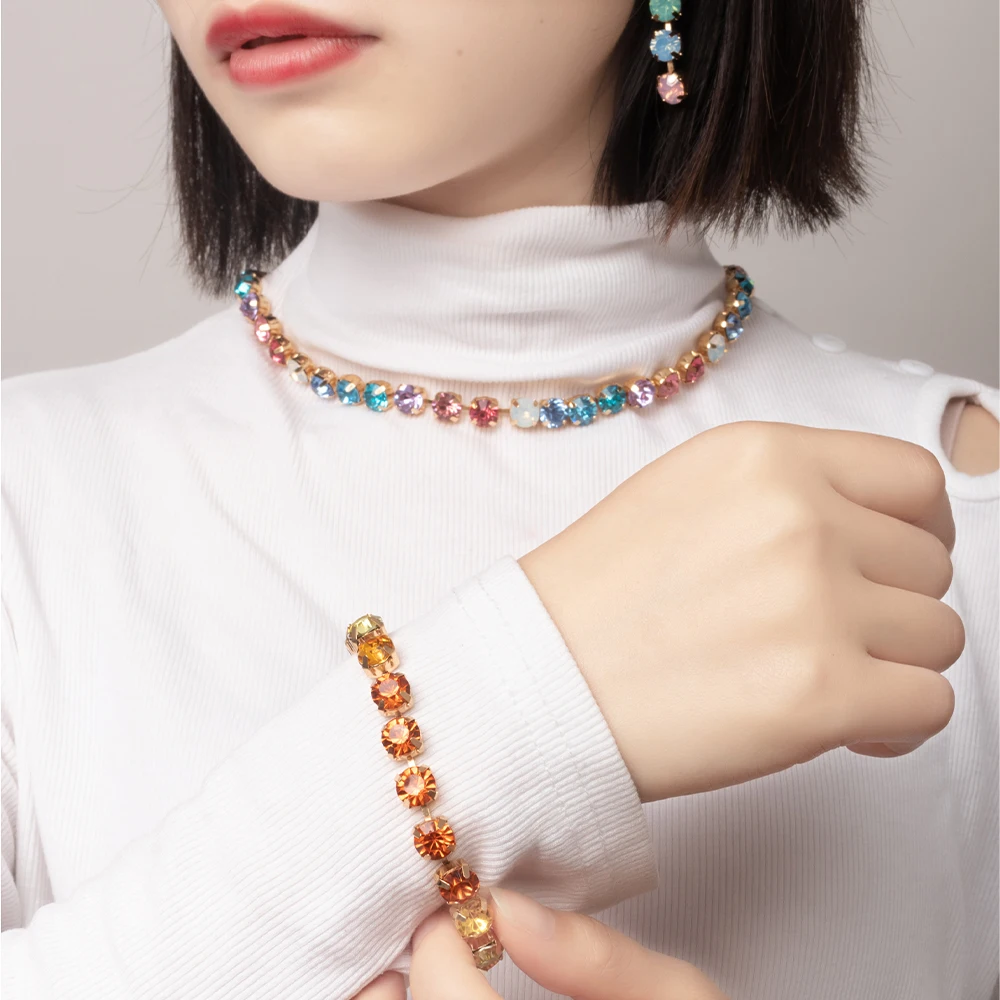 2023 nuovi set di orecchini di collana di bracciali di cristallo da 8MM per le donne Choker di bracciali con chiusura a artiglio per la festa