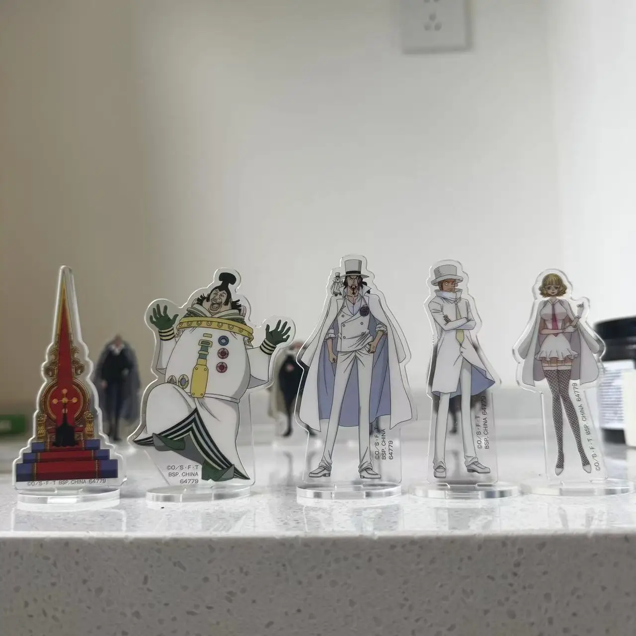 สแตนดี้อะคริลิคแท้จากอนิเมะวันพีซ ชุดห้าผู้อาวุโส อิมู CP-AIGIS 0 ชิราโฮชิ วีวี่ สตัสซี่ โมเดลฟิกเกอร์ของสะสม