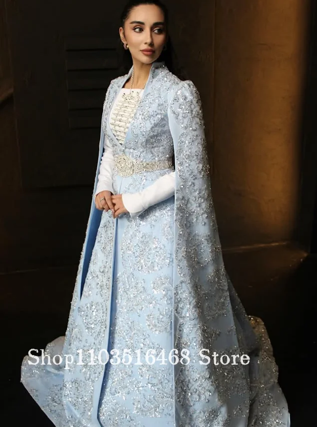 Maßgeschneidertes Himmelblau Luxuriöses Muslimisches Hochzeitskleid Exquisites Edelstein-Verziertes Islamisches Brautkleid Schimmernder Kaftan Abendkleid Verlobung
