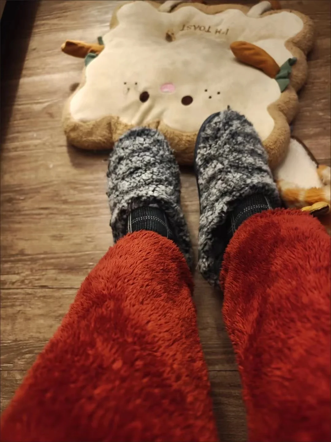 Männer Hausschuhe Winter Plüsch Warme Leichte Hause Baumwolle Schuhe Einfache Familie Indoor Wohnzimmer Hausschuhe Plus Größe 45