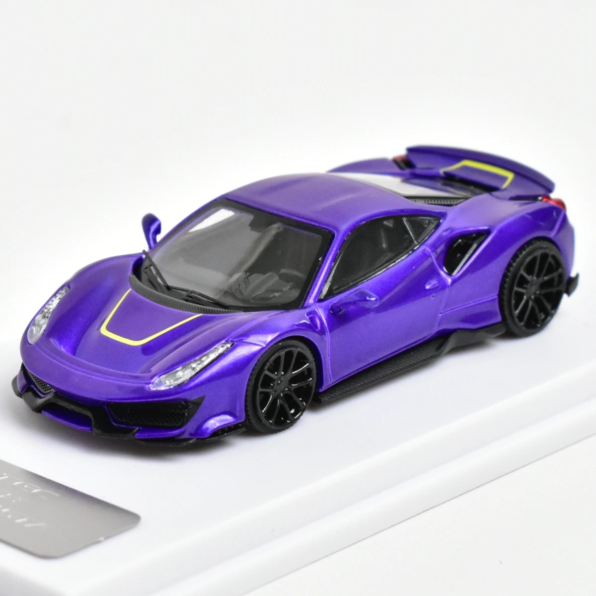 DCM 1:64 Novitec 488 Pista Diecast Model Car