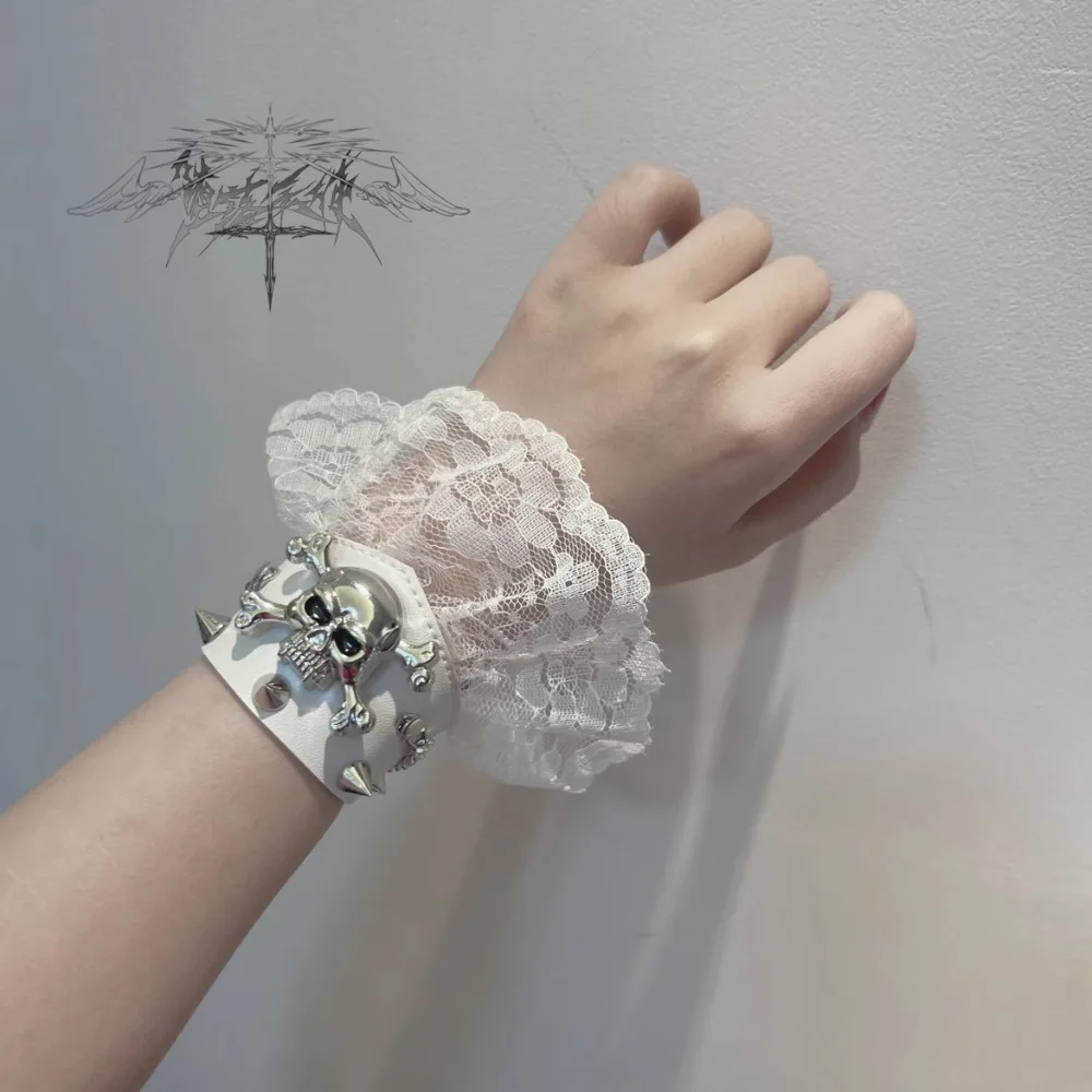 Original Subculture Dark Punk Goth สร้อยข้อมือสีดํา GROUND Bud Skull ลูกไม้เครื่องประดับสวมใส่โดยหญิง Coller
