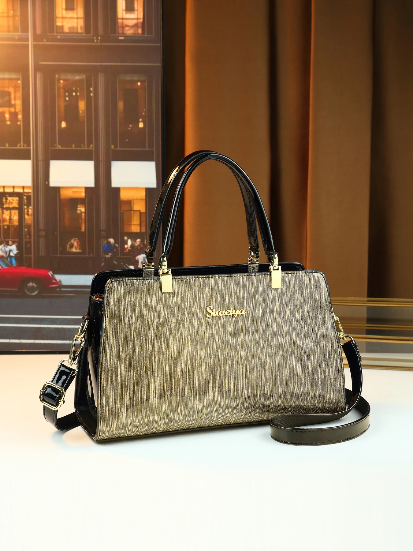

New stylish vintage gold-plated patent leather Boston bag for middle-aged mothers large capacity versatile handbag