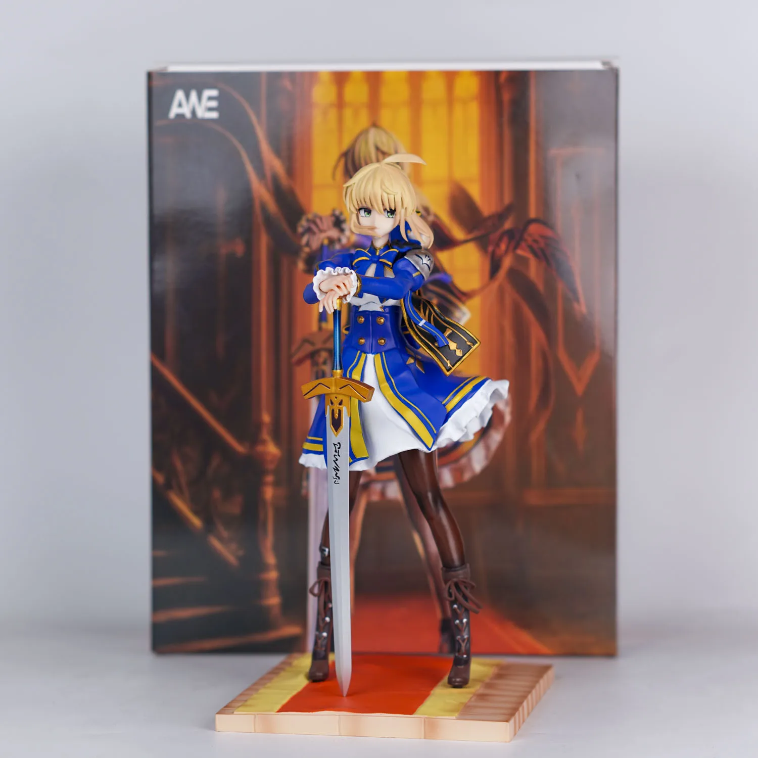 

Новая фигурка Ane Studio Saber Altria из аниме Fate Stay Night, коллекционная статуэтка для рабочего стола, модная модель из ПВХ