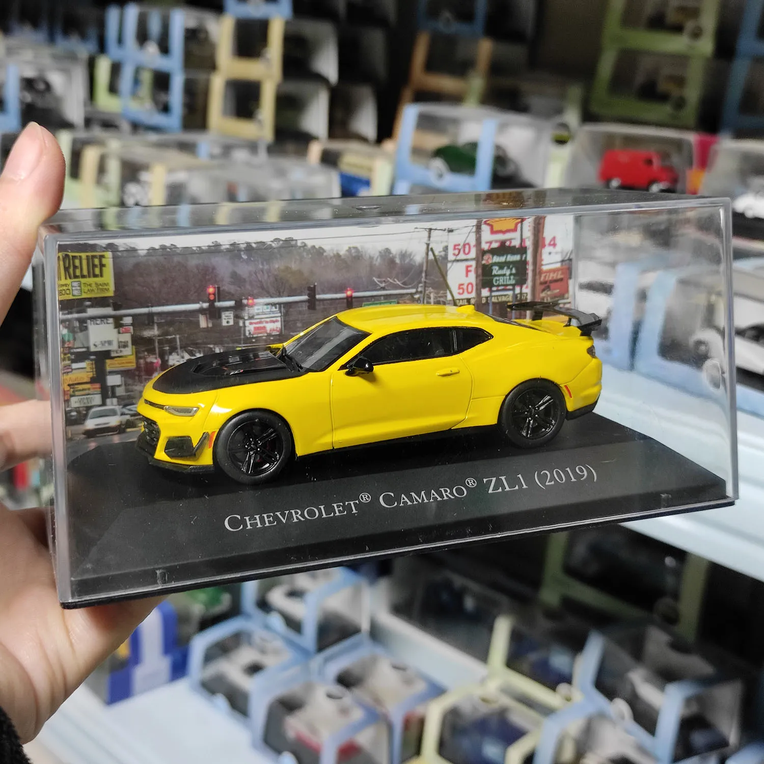 modele-de-voiture-en-alliage-moule-sous-pression-ixo-echelle-1-43-chevrolet-camaro-zl1-2019