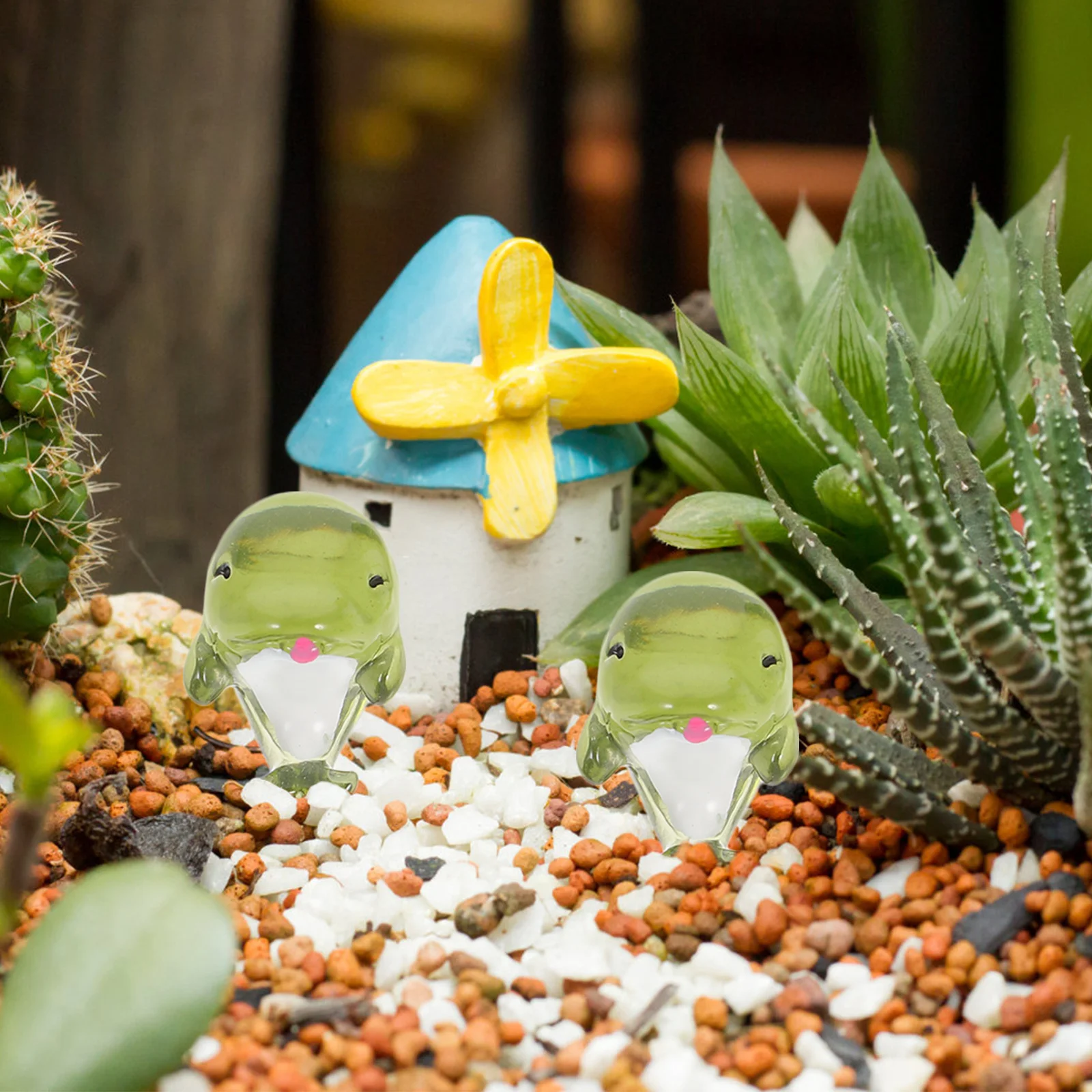 

20Pcs Dolphin Ornament Resin Cute Compact Garden Decoration Miniature Resin Dolphin Statue Adorable Desktop Decor