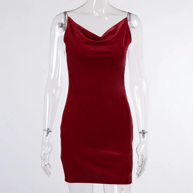 Robe caraco en velours fendu, col en v profond, fine bretelle d'épaule, jupe, mode, dos nu, sans manches, smockée, soirée, Club