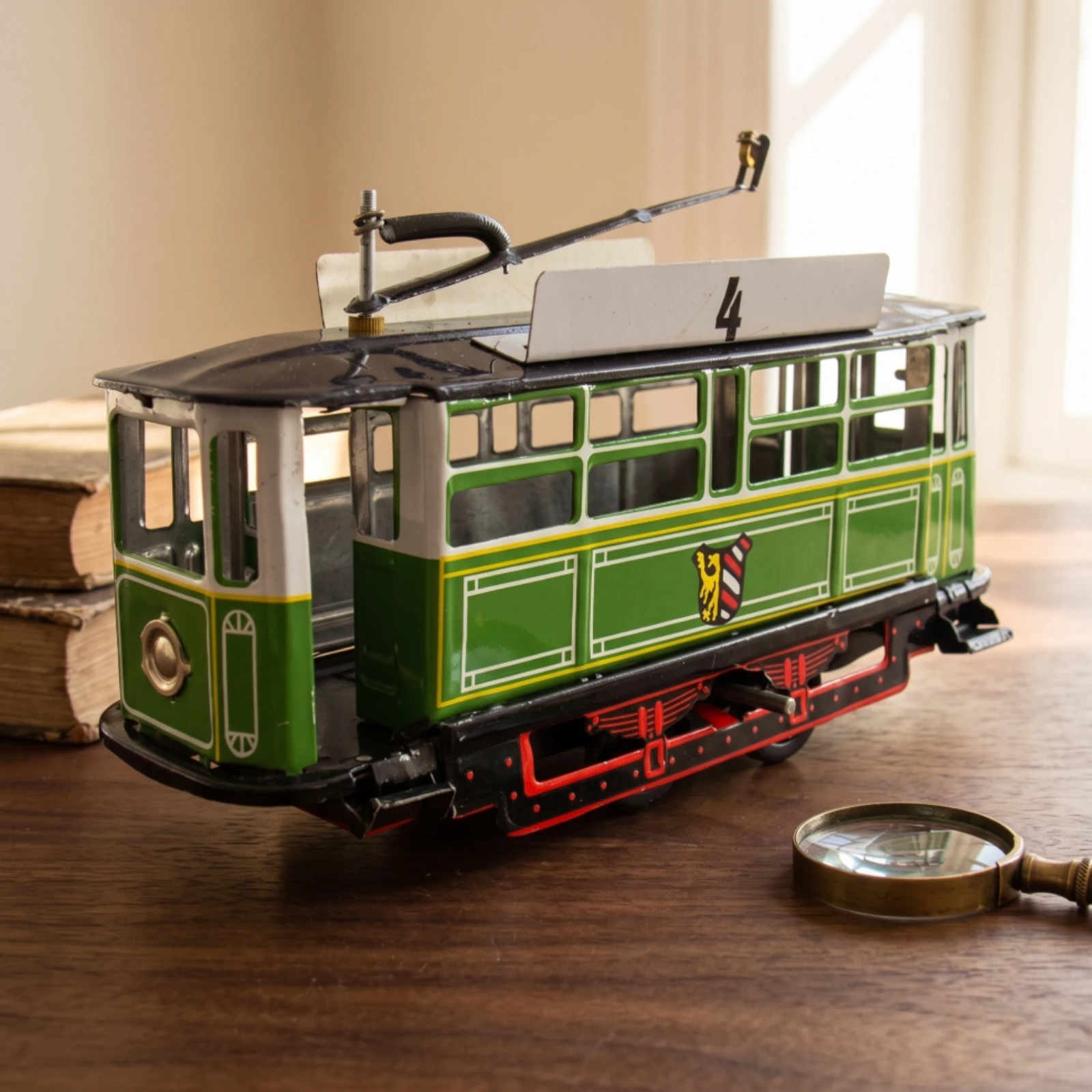 wind-up-tram-vintage-style-tinplate-tram-streetcar-retro-for-collectors-desk-cafe