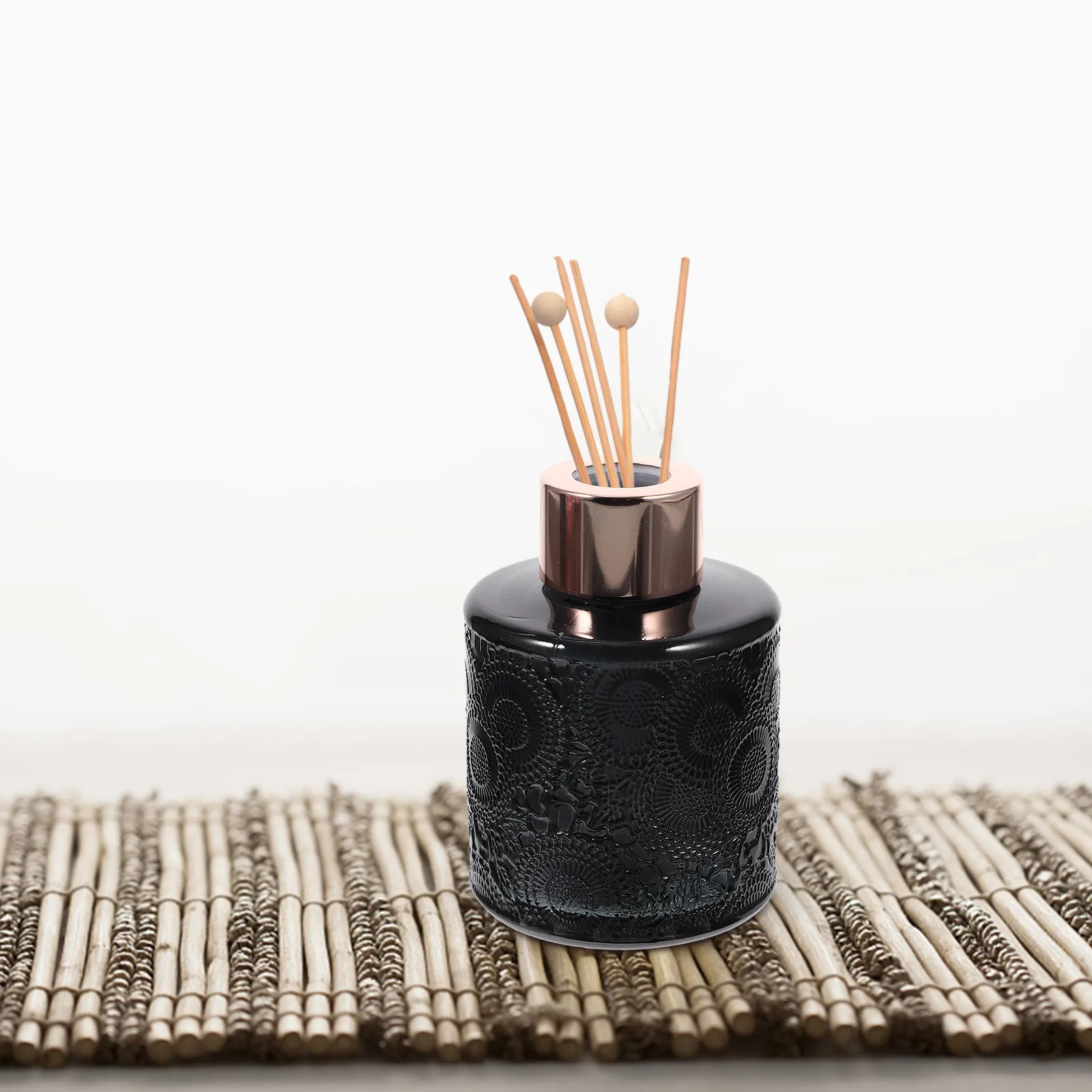 

4Pcs Embossed Glass Perfume Bottles Aroma Diffuser Containers for Essential Oil Dry Flower Display Home Office Decor Living Room