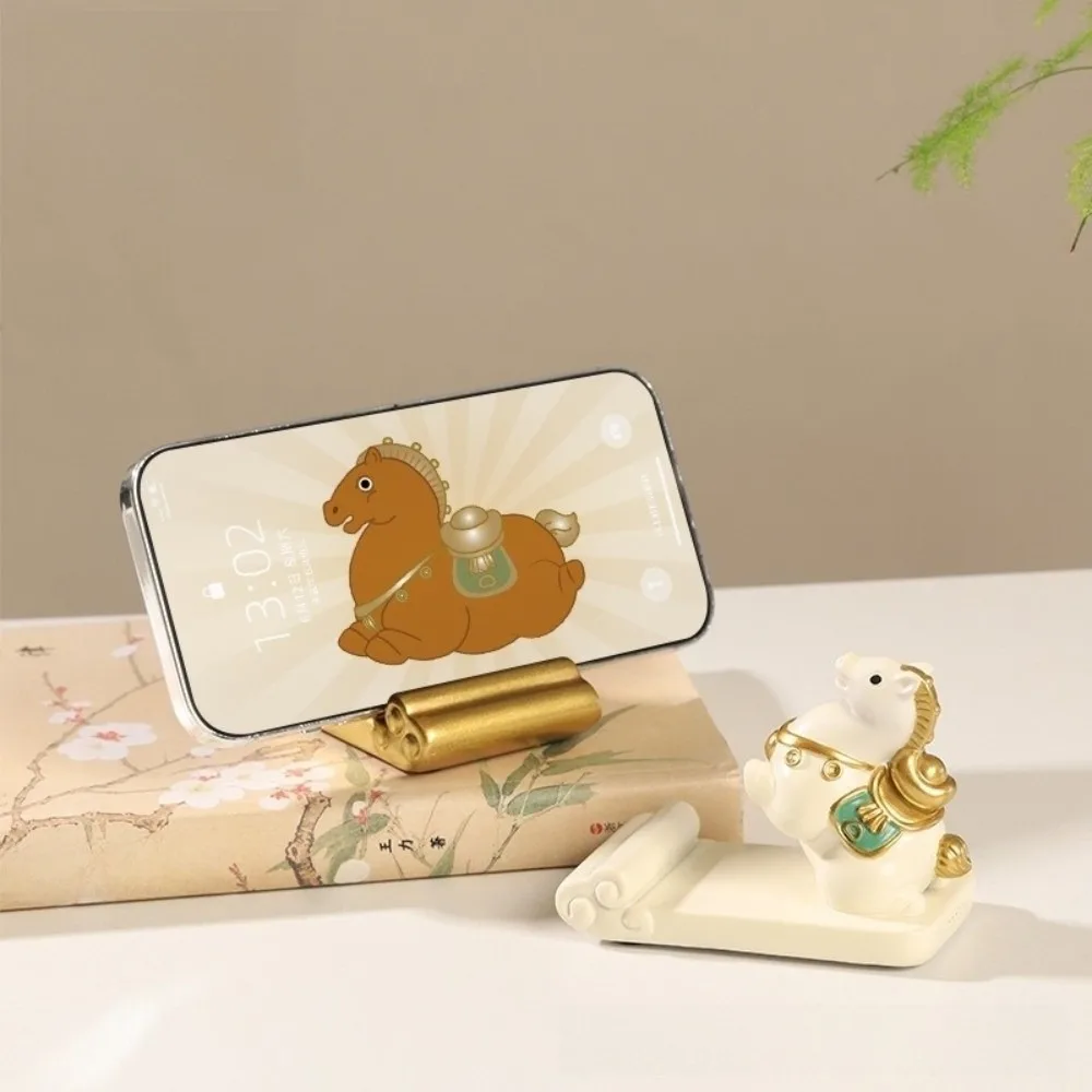 

Лошадь-талисман Зодиак Пони Держатель для телефона Смола Маленький орнамент Подставка для мобильного телефона Удача Пони Форма кронштейн для мобильного телефона