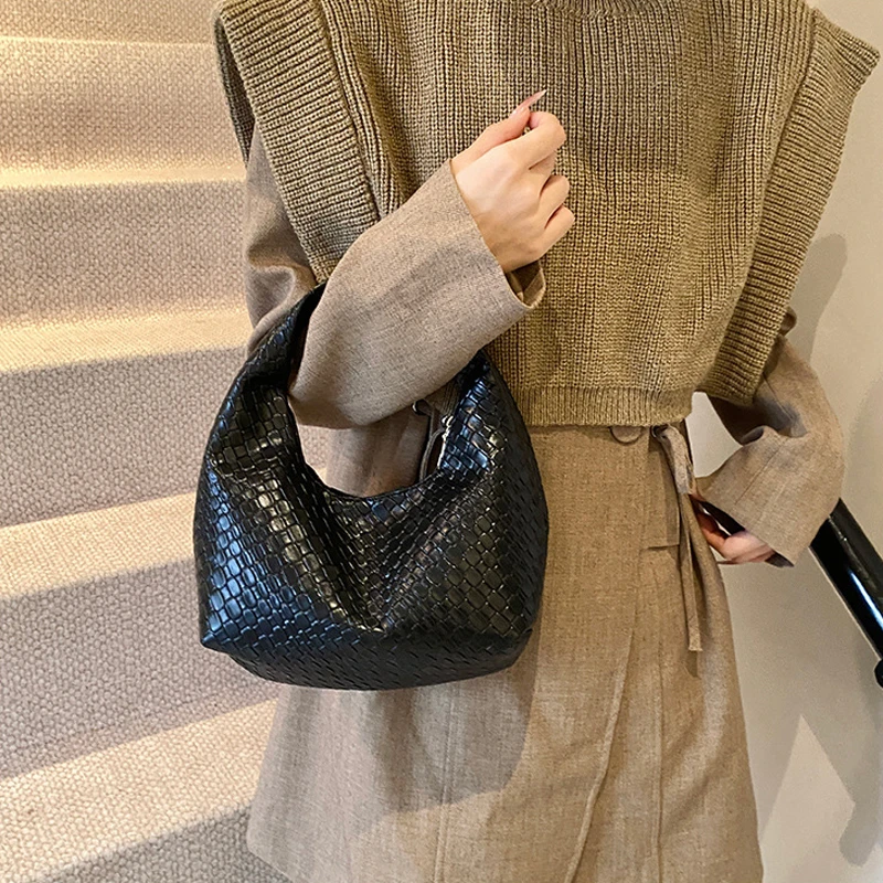 Fashion Woven Totes Women Handbag Large Capacity Soft Leather Underarm Bag Female Casual Shoulder Bags Commute Travel Big Bags
