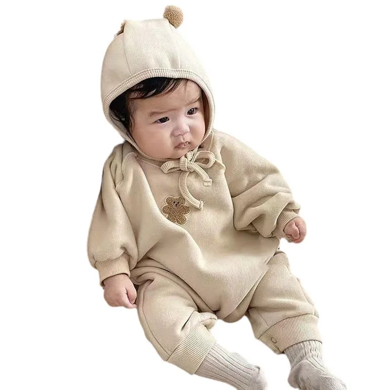 2025 شتاء جديد طفل لطيف الدب الصوف رومبير قبعة الرضع فتاة زائد المخملية سميكة بذلة القطن الوليد الملابس الدافئة 0-24 متر