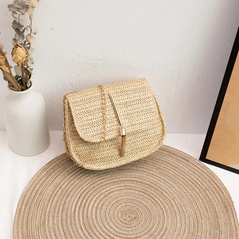 Brand new Metal Fashion Trend Woven Bag Shell Shape Straw Chain Phone Bag Chain Shell Women's Bag Women