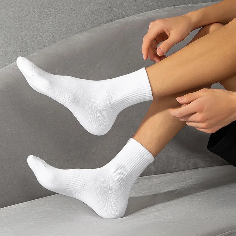 Chaussettes hautes classiques pour hommes et femmes, 100% coton, noir, blanc, respirant, absorbant la transpiration, chaud, élastique, sport,