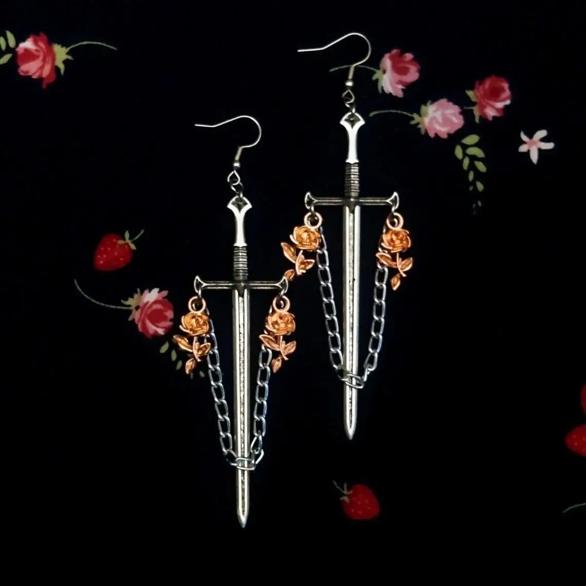 Gothic Rose Sword Charm Earrings For Women Girl Pagan Witch Punk Jewelry Accessorie Gift Vintage Knife Sword Rose Drop Ear Hook
