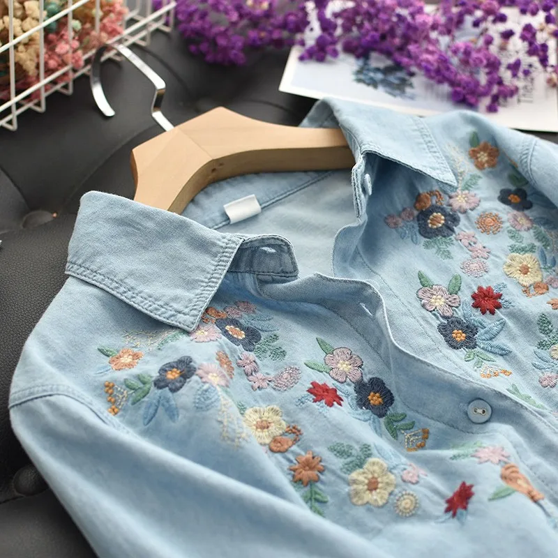 New Arts Style Spring Autumn Women Long Sleeve Turn-down Collar Cotton Denim Shirts Flower Embroidery Vintage Blouse Tops C717