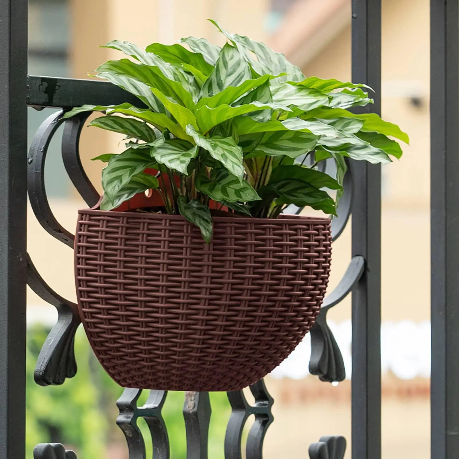 European Style Imitation Rattan Wall Hanging Half Round Flowerpot Planter Semicircular Wall Flower Pot Balcony Household Outdoor