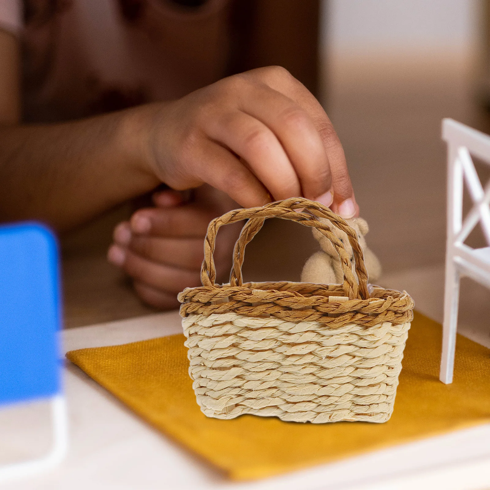 

2pcs Miniature Wicker Basket Handwoven Small Storage Baskets Decorative Candy Bowl Accessories Compact Fruit Basket