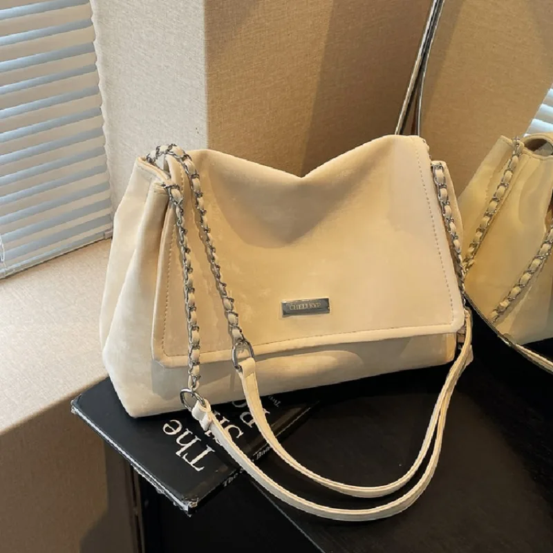 

Classy One Shoulder Travel Portable Stylish Simple Creative Ladies Bag Suitable During A Shopping Mall Tour