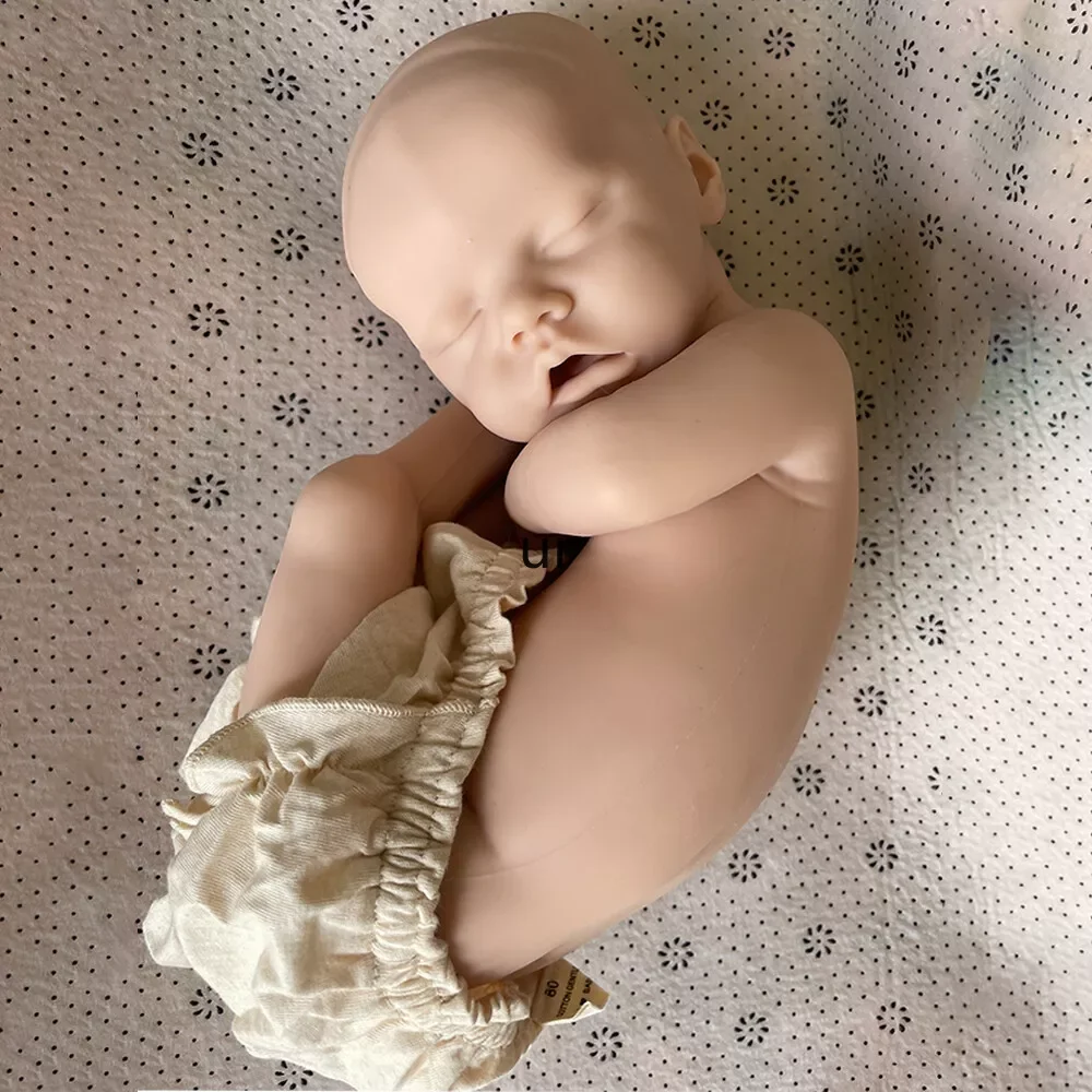 

Realistic 18 Inch Full Body Marshmallow Silicone Reborn Baby Doll Like A Real European Baby Soft Weighted Crouching Reborn Girl