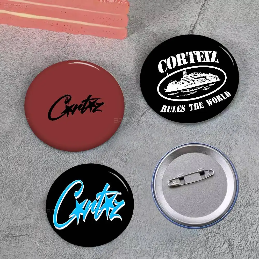 D-Devil's I-Island English New Brooches Soft Button Pin Funny Silly Gnarpy On A Skateboard Meme Badge Gamer Collection Gifts