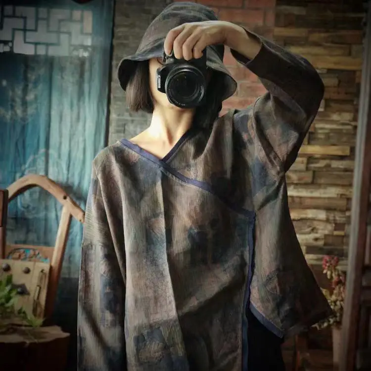 

Women's Cotton Line Blouse V Neck Long Sleeve Loose Shirt 2025 Fall Retro Floral Print Casual Tunic Top for Autumn Plus Size