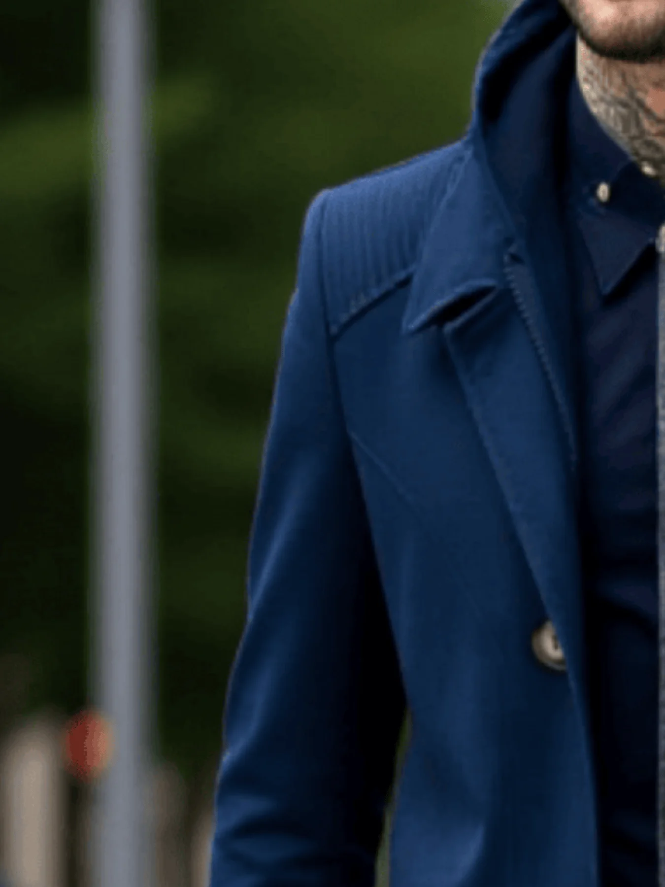 Casaco falso de duas peças, trench coat de inverno, retenção avançada, tendência, zíper e botão, design elegante, urbano, tempo frio, forrado