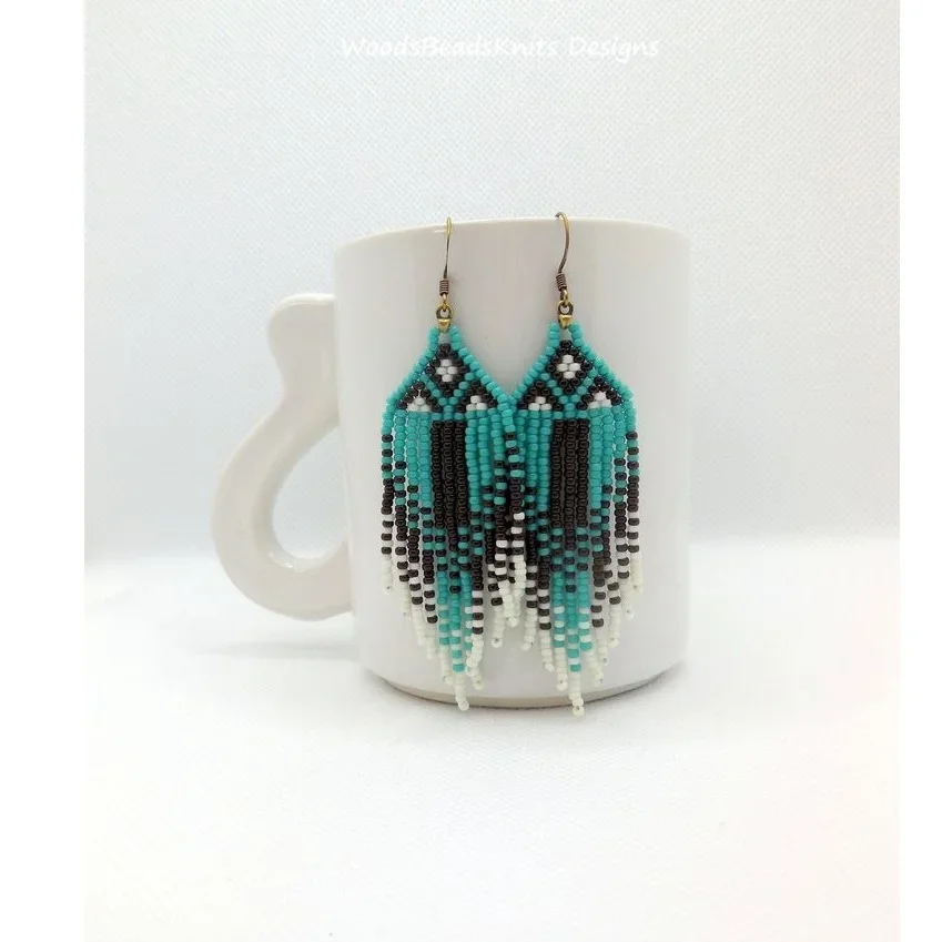 

Серьги ручной работы из бисера с кисточками и геометрической стрелкой, ретро, универсальный узор, богемные серьги с градиентом цвета, расшитые бисером для женщин