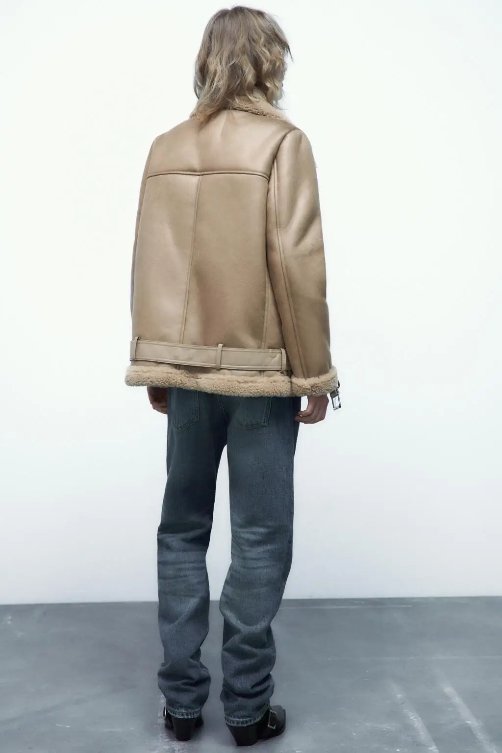 Capispalla da donna allentato con colletto alla coreana in pelle-pelliccia double-face Autunno Inverno Nuovo Sle Versatile Chiusura con cerniera femminile