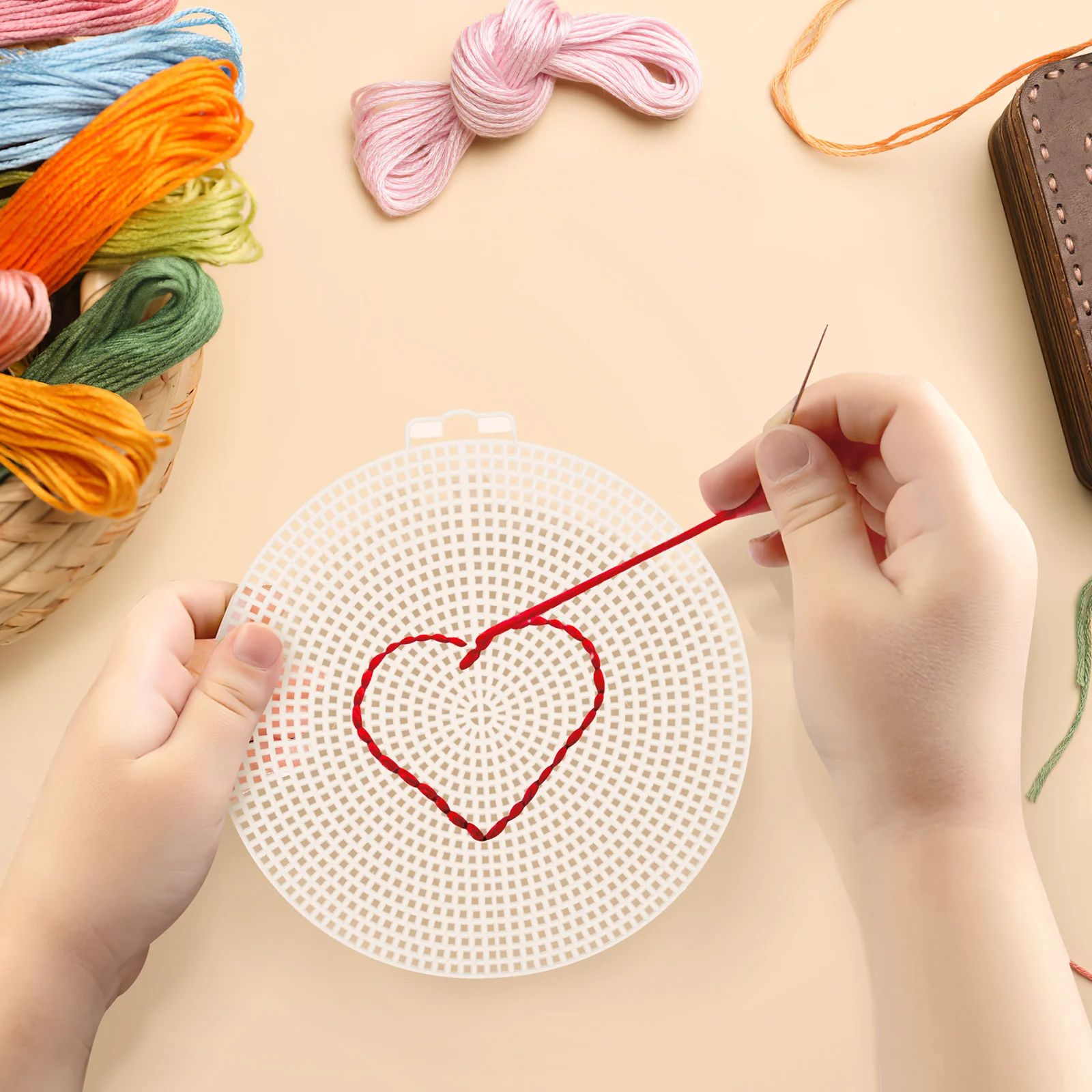 

30pcs Round Cross Stitch Mesh Sheets Premium Plastic Diy Supply Multi-Function Craft Material For Coasters Bags Bookmarks Tissue