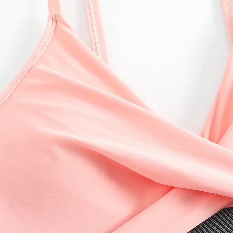 Bikini de una pieza de retales rosa para mujer, Monikini de verano 2024, traje de baño de malla calado con cuello en V cruzado, traje de baño con correa ajustable