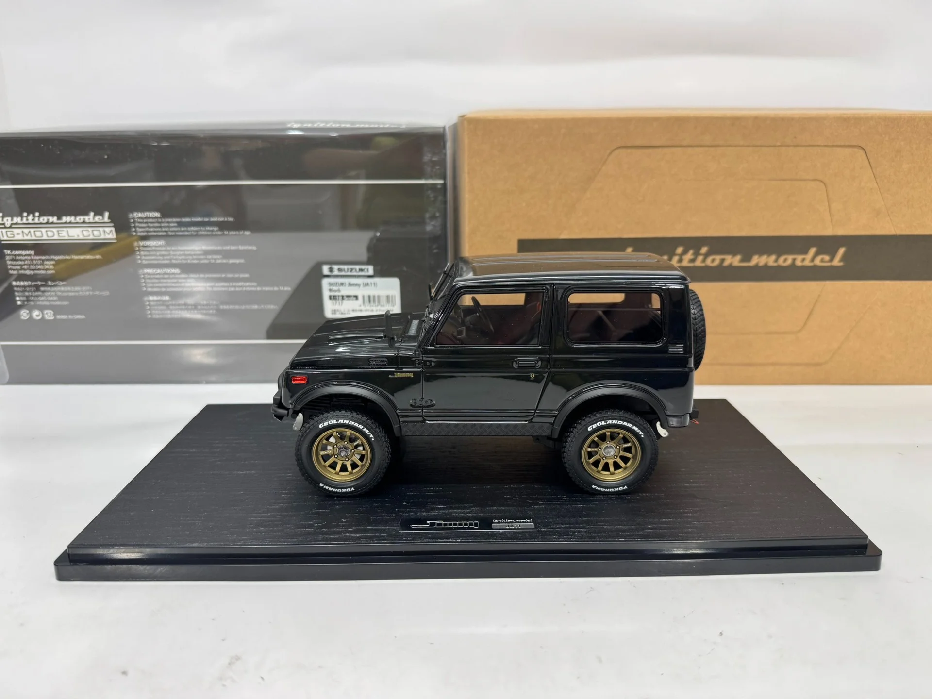 IG 1:18 Jimny JA11 SUV Black Simulation Limited Edition Resin Metal Static Car Model Toy Gift