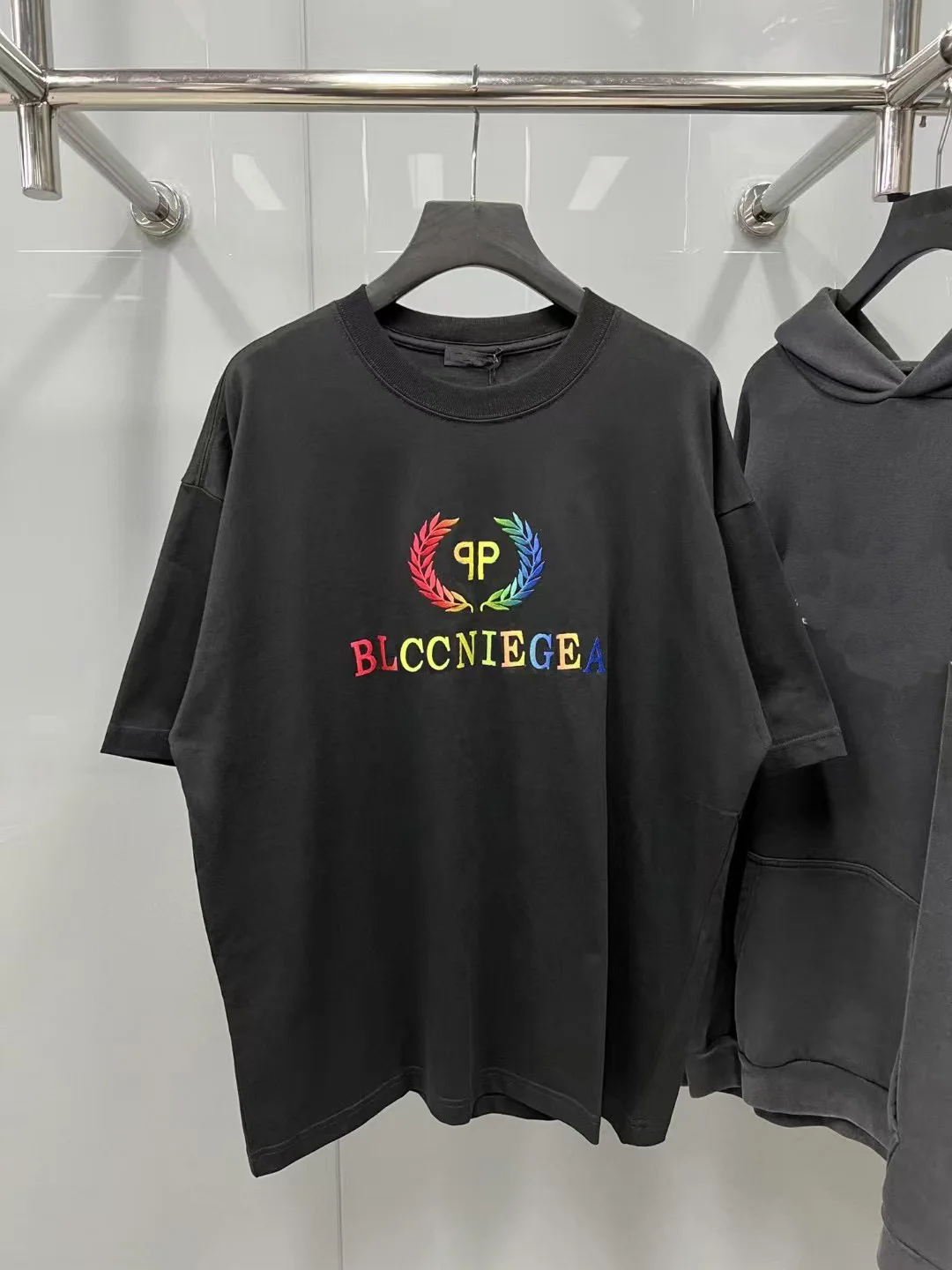 

BLCCNIEGEA B-Home Paris Autumn/Winter Classic Fashion Casual Letter Embroidered Print Hoodie Unisex Pullover Sweatshirt