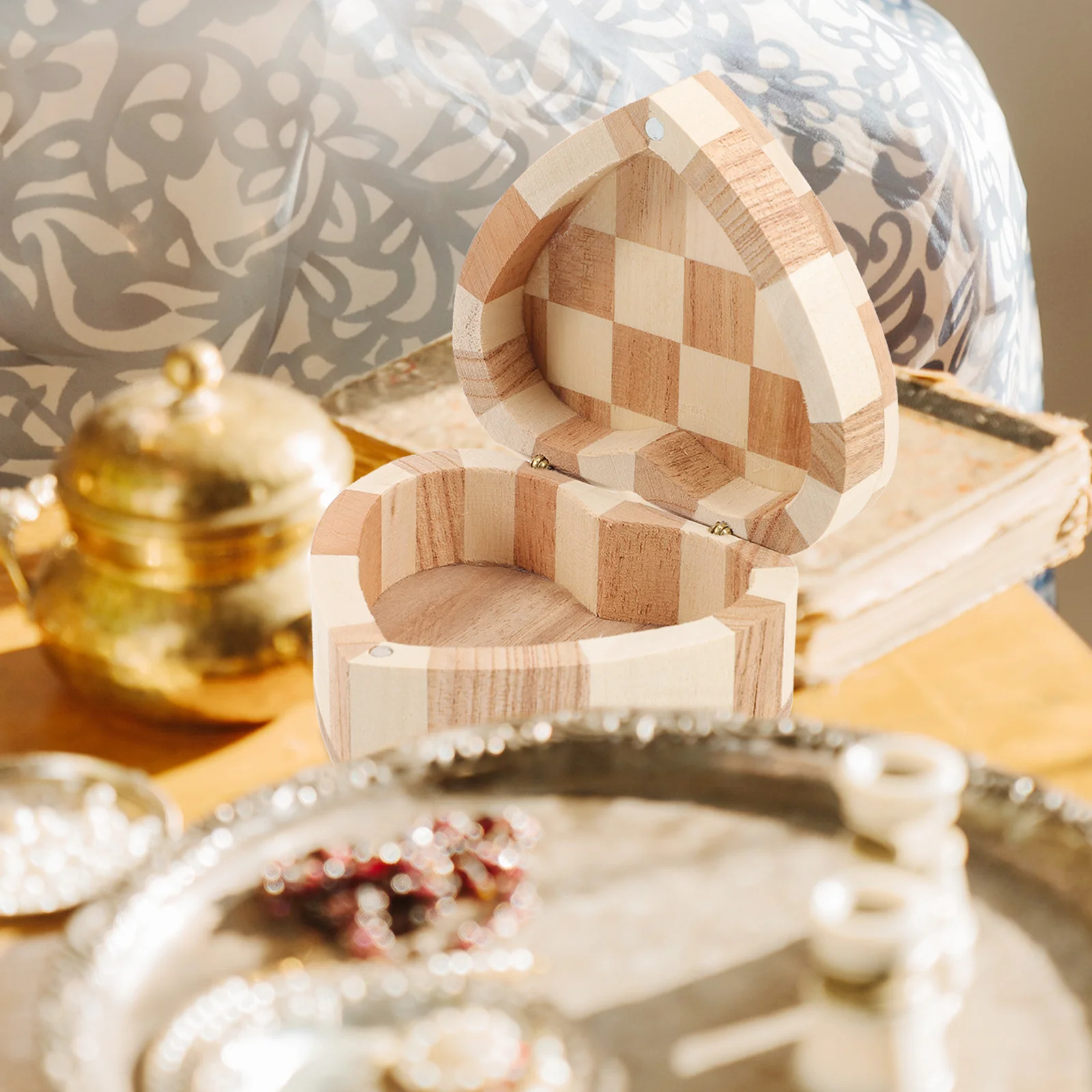 

Creative Heart Shape Wood Jewelry Storage Box Multi Compartment Organizer for Rings Earrings Bracelets Desktop Vanity Case